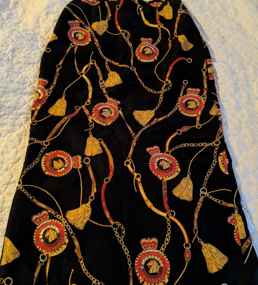 Skirt black and gold status horse design Size 10